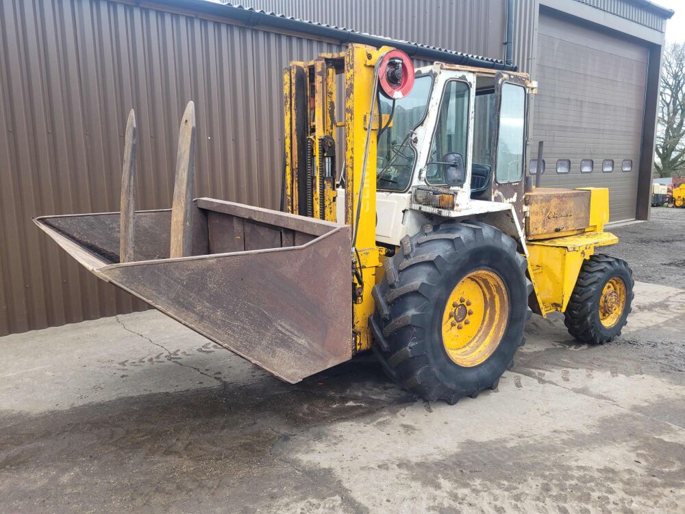 7020: SOLD Coventry Climax Rough Terrain 4wd Forklift Truck c/w Bucket & Tines, Running Order £ SOLD.