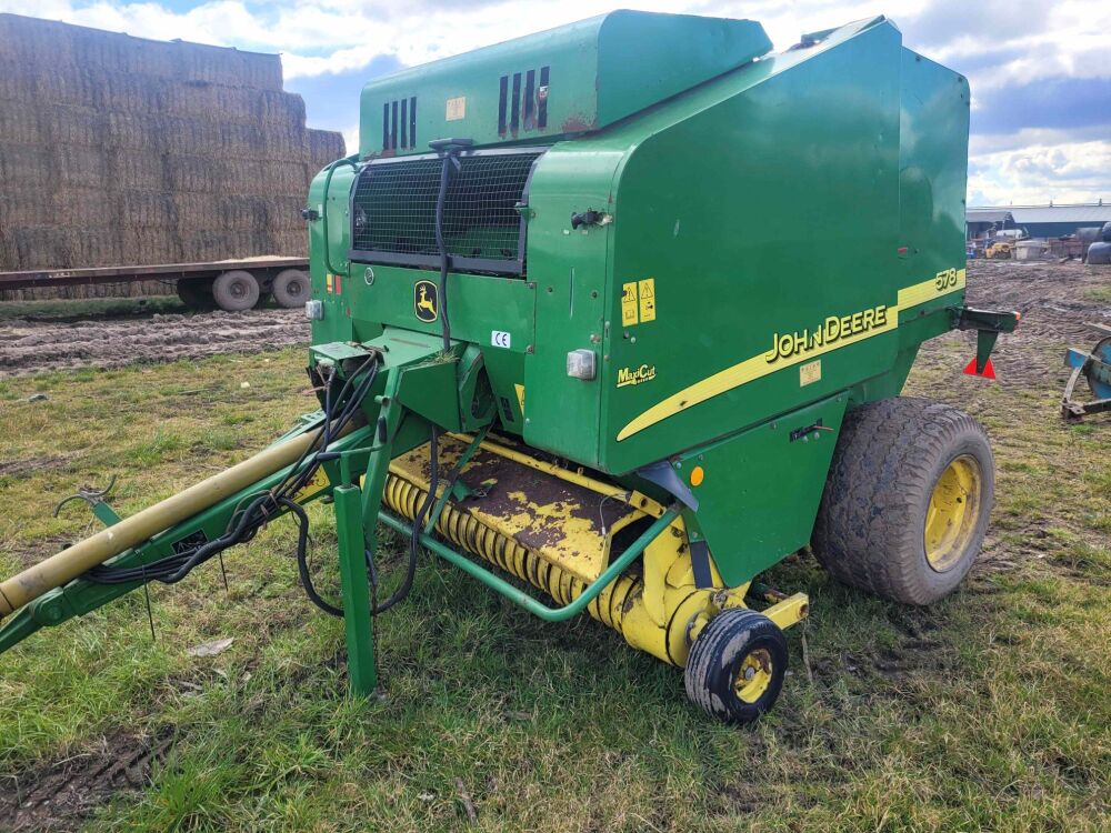 0687: John Deere 578 Maxi Cut Round Baler, Wide Pick Up, Chopper, Nett Wrap, Wide Angle PTO, Year 2004, Bale Count To Follow, £6,000 Plus Vat