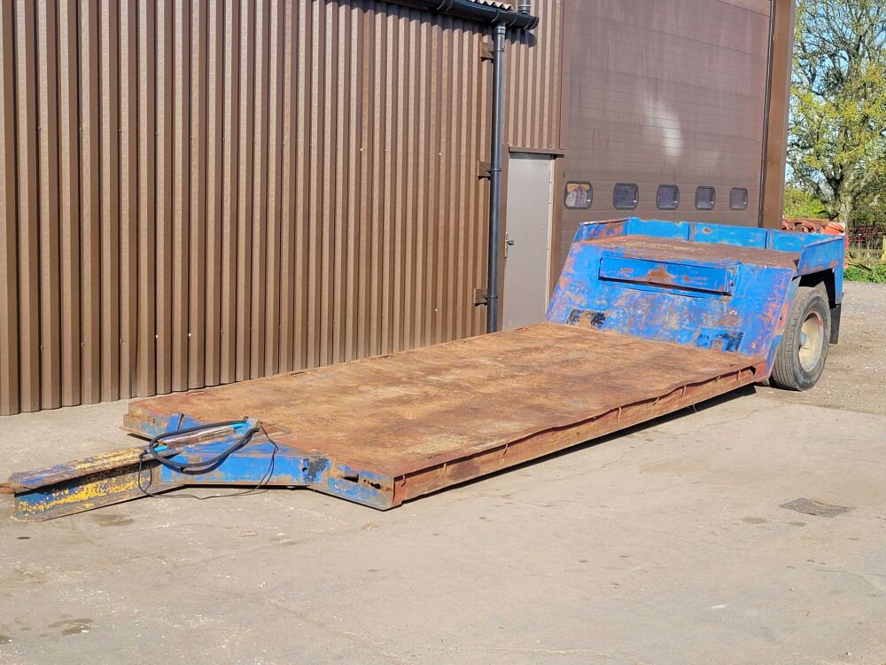 0972: Farm Fabricated Drop Flat Low Loader.  15ft 9" Bed Length x 7ft 6" Wide with 3ft 9" Upper Platform.  £2,600 Plus Vat