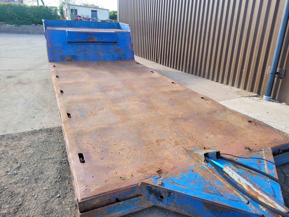 Blue Drop Low Loader 7