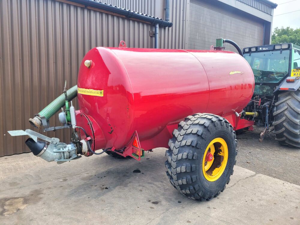 Marshall 1300 Gall Tanker 3
