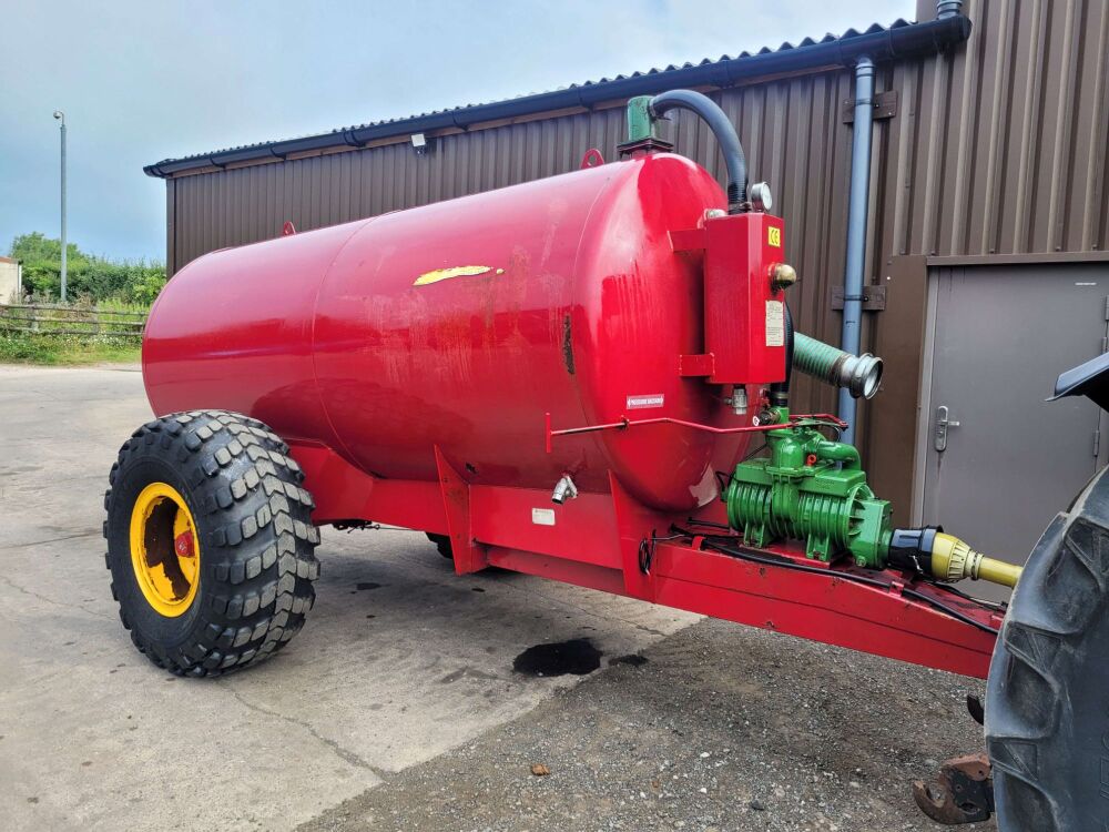 Marshall 1300 Gall Tanker 4