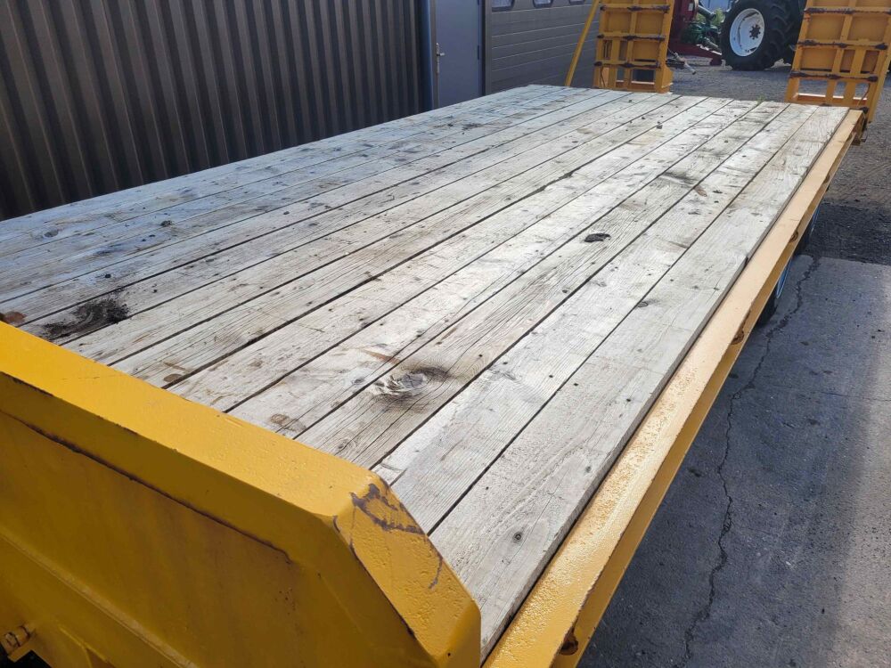 Chieftain Low Loader 8