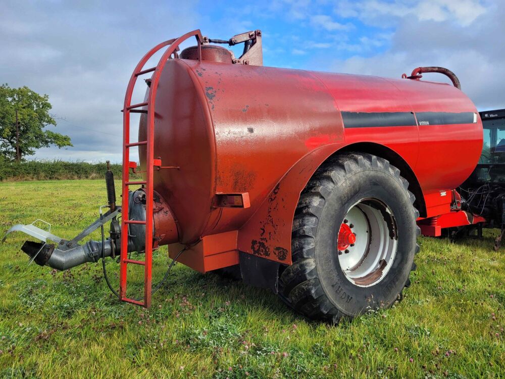 Hi Spec 2600 Gallon 7