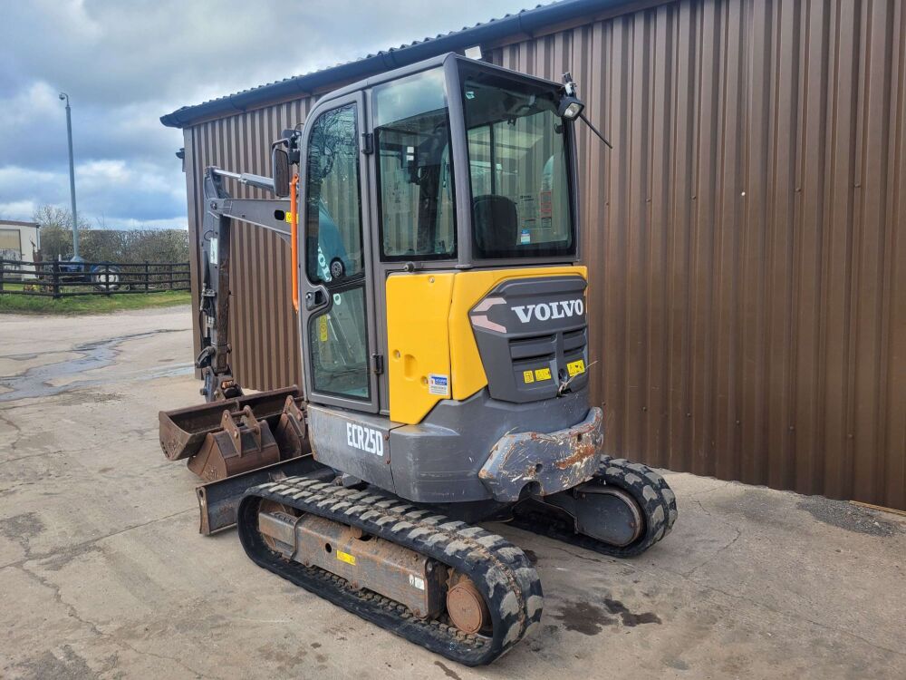 Volvo ECR25D 4