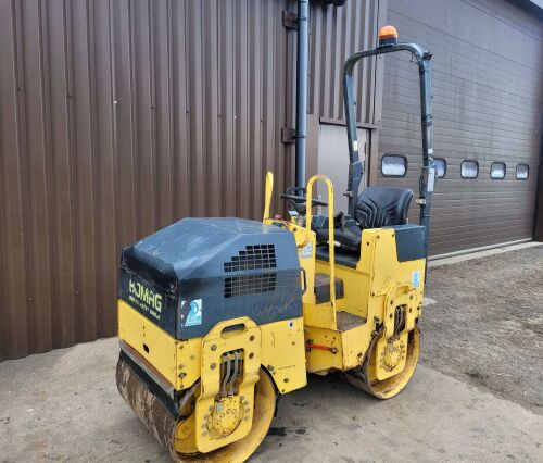 0100: Bomag BW 80 Twin Drum Vibrating Roller, Year 2007, Showing 1,402 Hours (Clock Stopped) £4,000 Plus Vat.