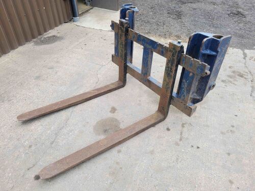 1101: F.K Machinery Cone & Pin Back Plate c/w Pallet Tines £550 Plus Vat