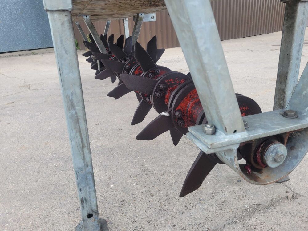 Galvanised 3 Metre Grass Slitter 5