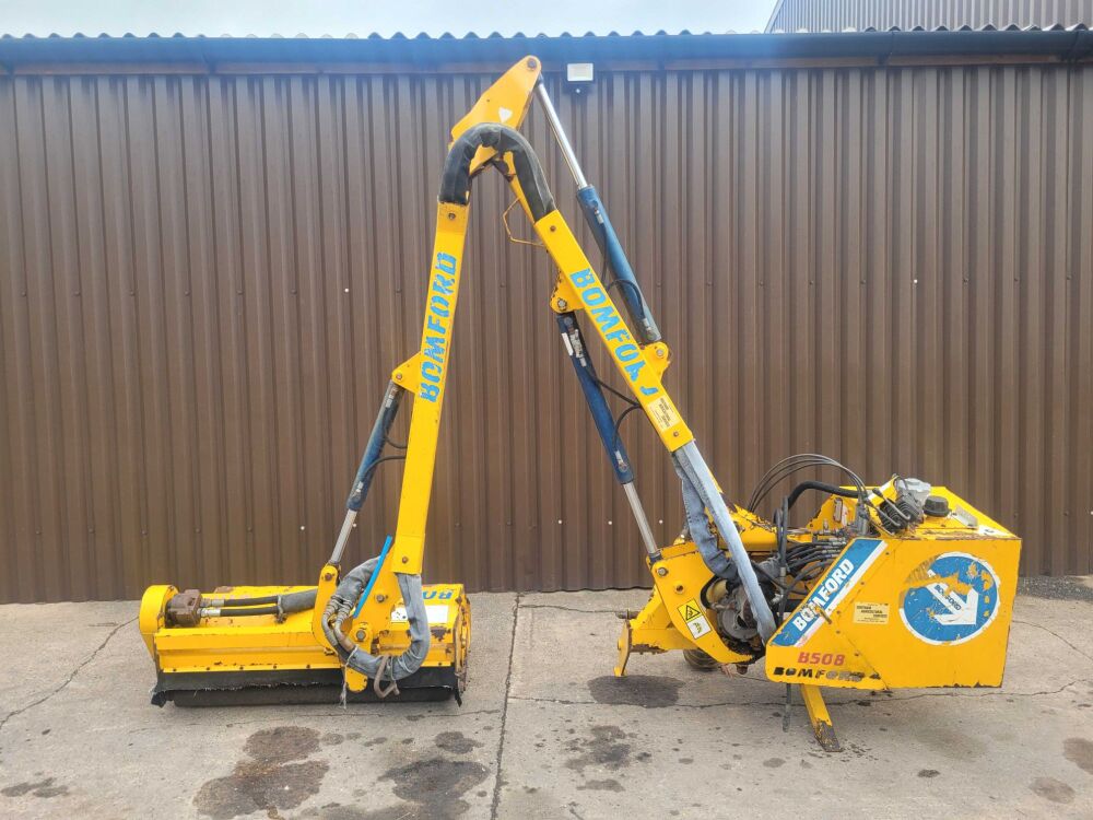 1009: Bomford B508 3 Point Linkage Hedgecutter, 1.3 Metre Head, Cable Control, Tidy Machine &pound;4,850 Plus Vat
