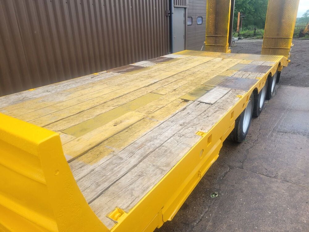Kane Low Loader 8 Kane Low Loader 8