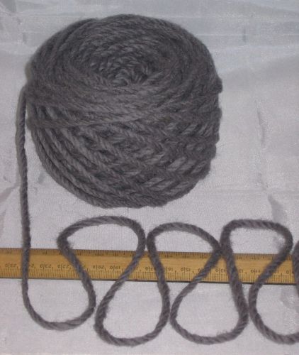 100g ball Blue Grey Chunky 100% Pure Wool British Breed for knitting or rug making EFW405