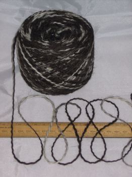 100g 100% pure undyed British Jacob knitting wool dk Brown & Cream thick & thin