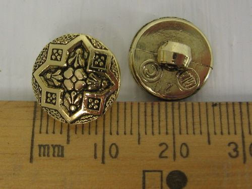10 pack of Gold metal look plastic Buttons shank Flower Star Design 12.5mm FREE P+P within UK