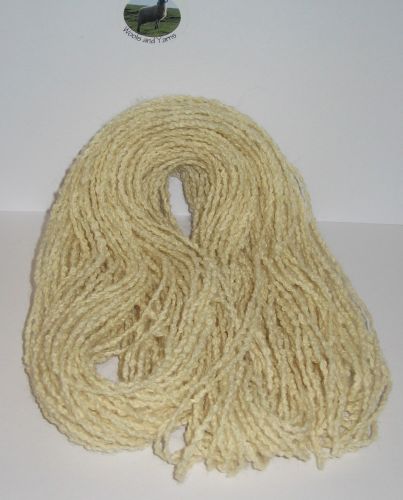 45m in 15 x 3m Lengths of  Ecru Warm Cream Pack 100% Wool Wavy yarn for Doll Hair, Weaving, Collage etc.