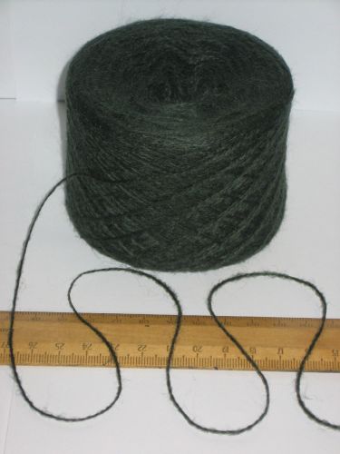 50g ball of Leaf Dark Green acrylic knitting wool yarn 2 ply 2/14nm Lovely & soft