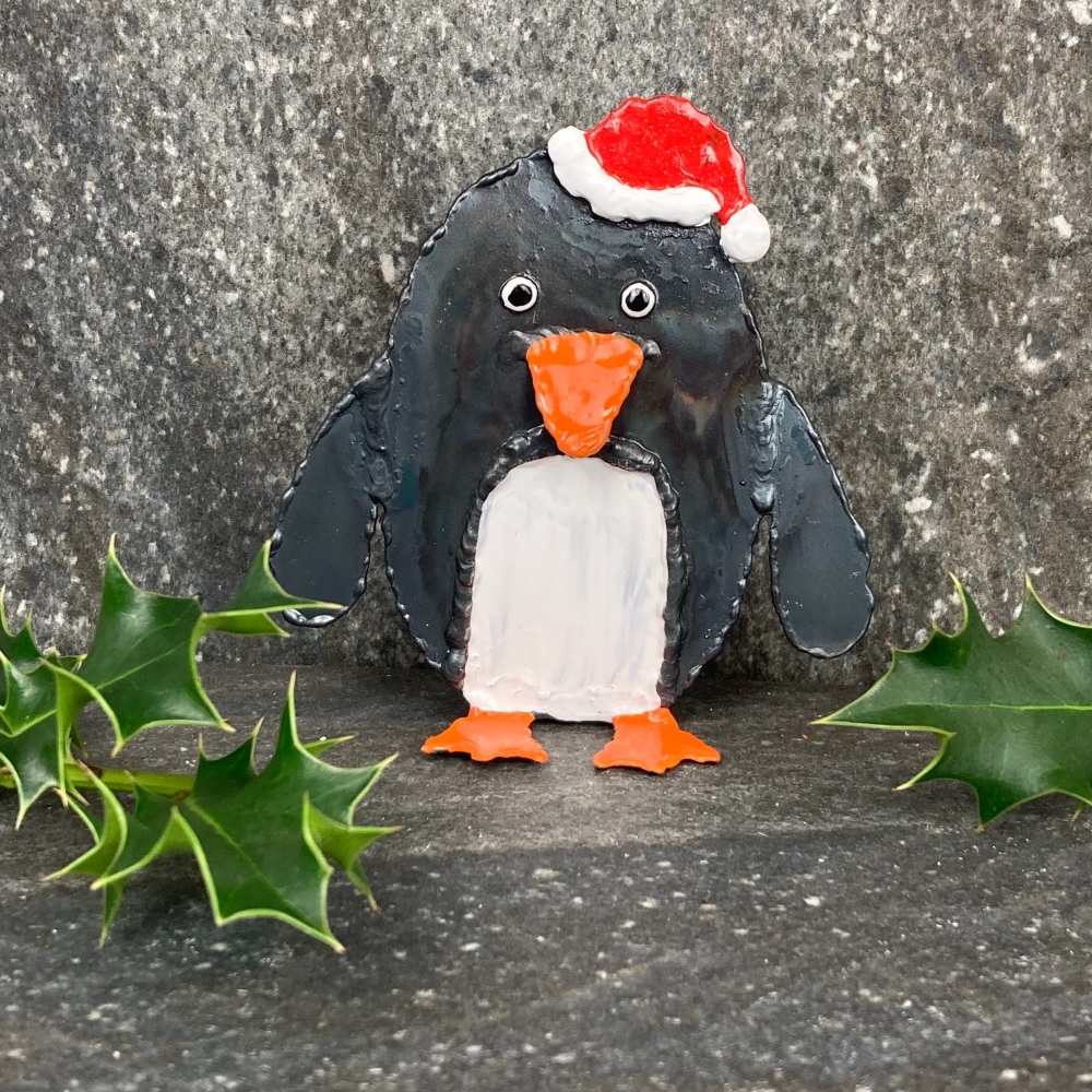 Penguin with Christmas Hat (large)