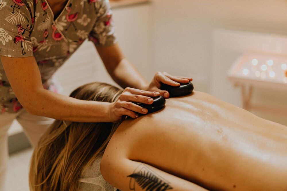 Hot Stones Full Body Massage 1hr15mins