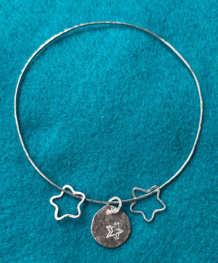 Dangle star bangle