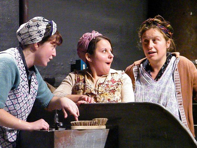 Three female actors in 1940s costume performing Fringe Show The Steamie at New Venture Theatre