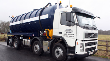 Sludge removal by tanker lorry
