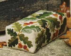 Acorns Ecru Tapestry Doorstop Kit
