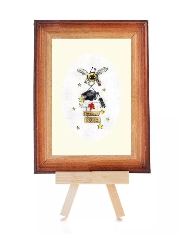 Could Not Bee Prouder Graduation Cross Stitch - Bothy Threads