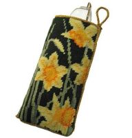 Daffodils Dark Glasses/Spectacle Case Tapestry Kit