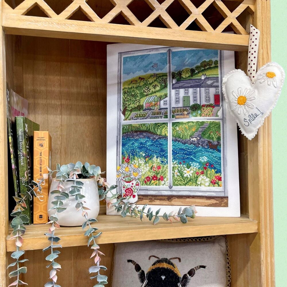 Daisy Window - Driftwood Designs Cross Stitch