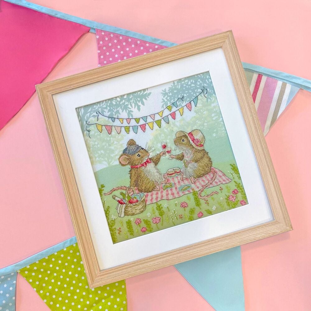 Meadow Moments Mice - Bothy Threads Cross Stitch