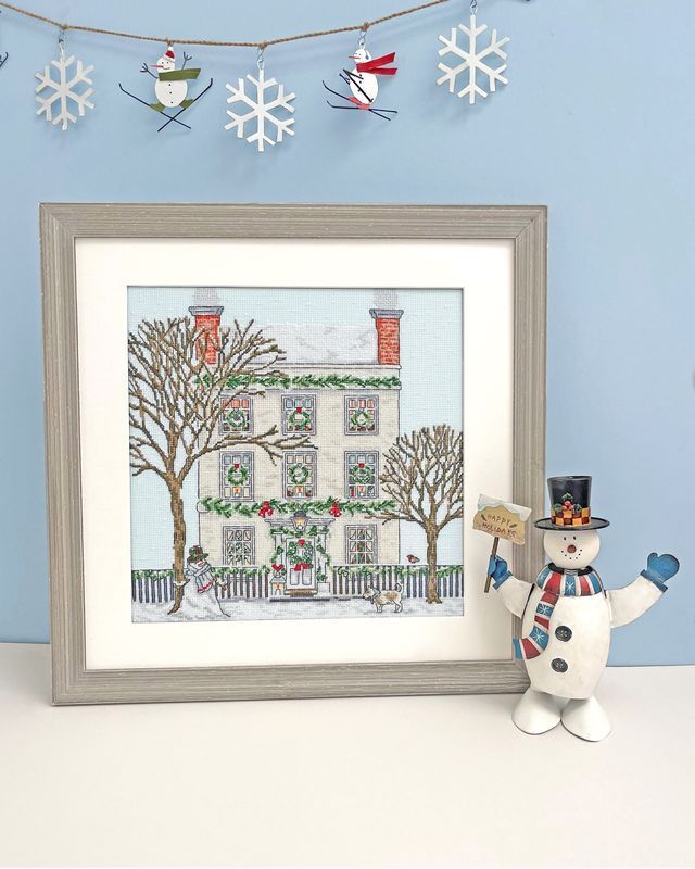 Christmas Townhouse - Bothy Threads Cross Stitch