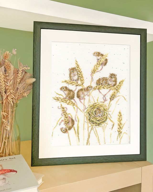 The Harvesters cross stitch - Hannah Dale